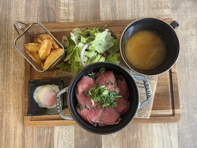 国産黒毛牛ローストビーフ